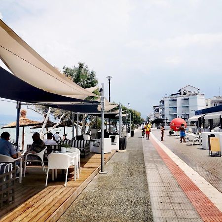3 Room Apartment By The Beach - Free Parking Peraia  Exterior photo